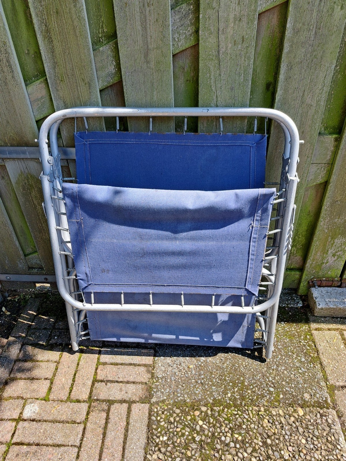 Opvouwbaar logeerbed / campingbed, Ophalen, Gebruikt