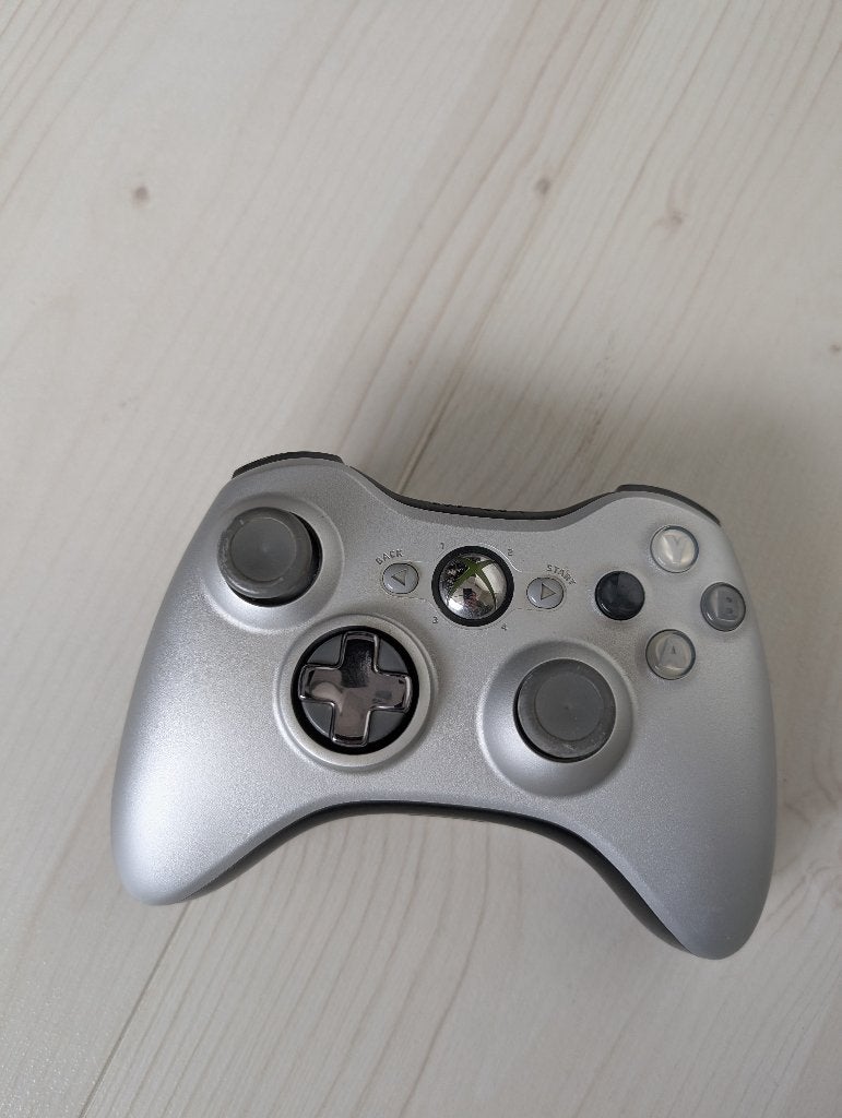 Originele Xbox 360 controller bedraad - zilver, Ophalen of Verzenden, Gebruikt, Controller, Xbox 360