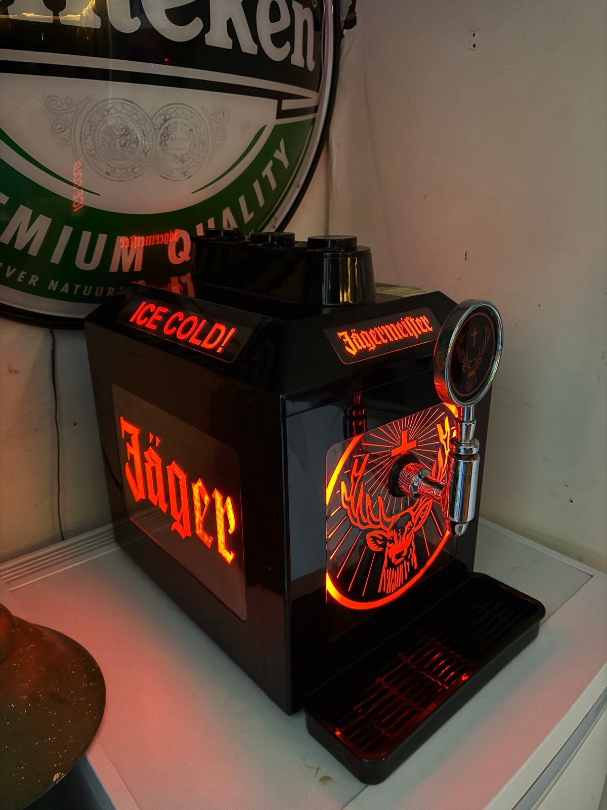 Jägermeister Tapmachine - IJskoud Genot voor Uw Feest!, Witgoed en Apparatuur, Ophalen of Verzenden, Gebruikt