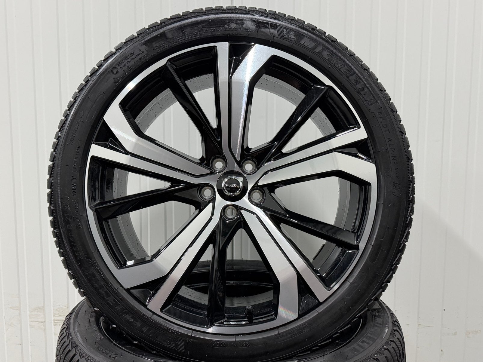 21” INCH VOLVO XC60 Winterset *ALS NIEUW* Origineel 2-Tone, 19 inch, Banden en Velgen, Nieuw, 235 mm