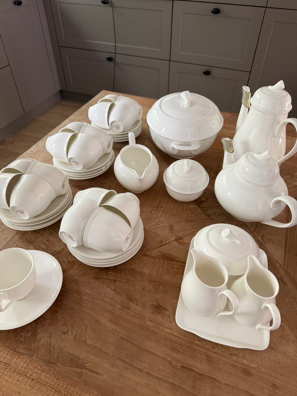 Wit servies Anna Royal canterbury, Ophalen