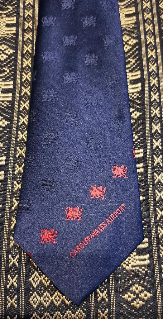 Cardiff Wales Airport stropdas blauw Luchthaven, Ophalen of Verzenden, Nieuw, Gebruiksvoorwerp