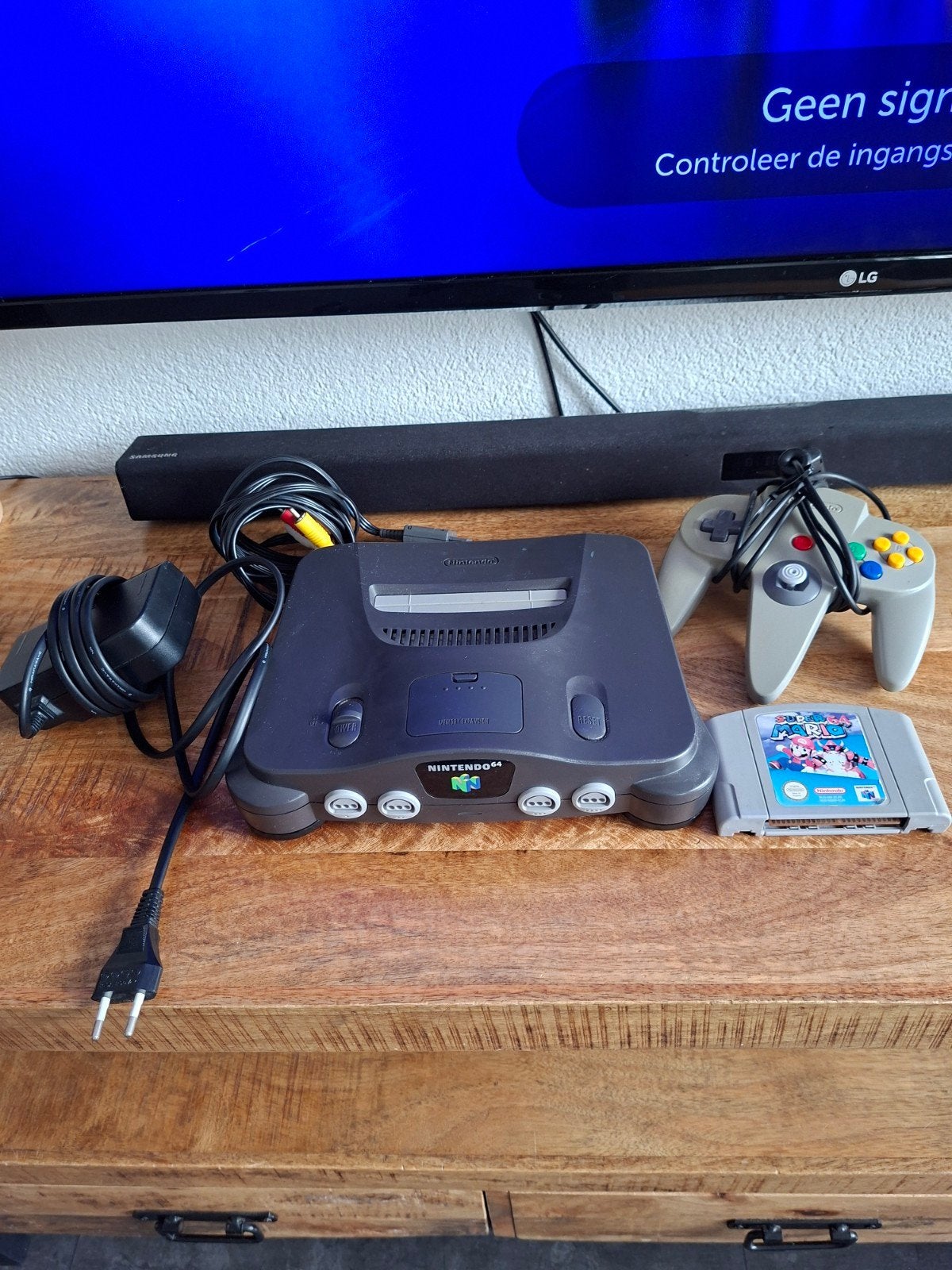 Nintendo 64 + super mario 64, Ophalen, Gebruikt, Met 1 controller