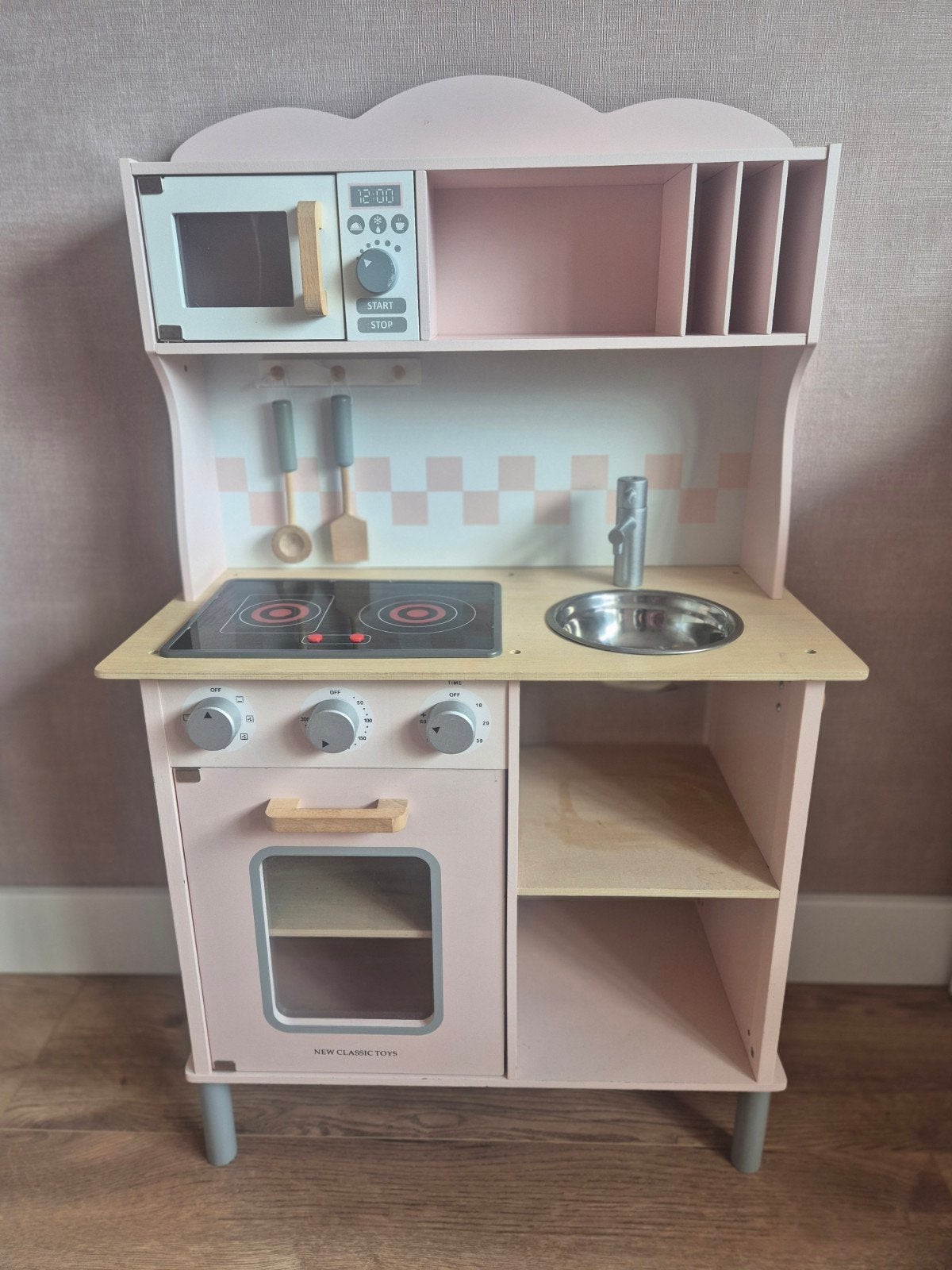 New Classic Toys Roze houten speelkeuken met accessoires, Ophalen, Zo goed als nieuw