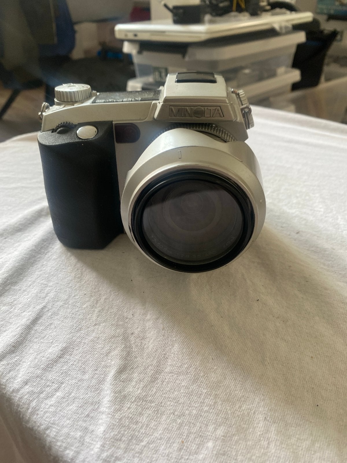 Minolta DiMAGE 7i Digitale Camera - 5.0 Megapixels, Ingebouwde flitser, Gebruikt, Minolta, Zonnekap