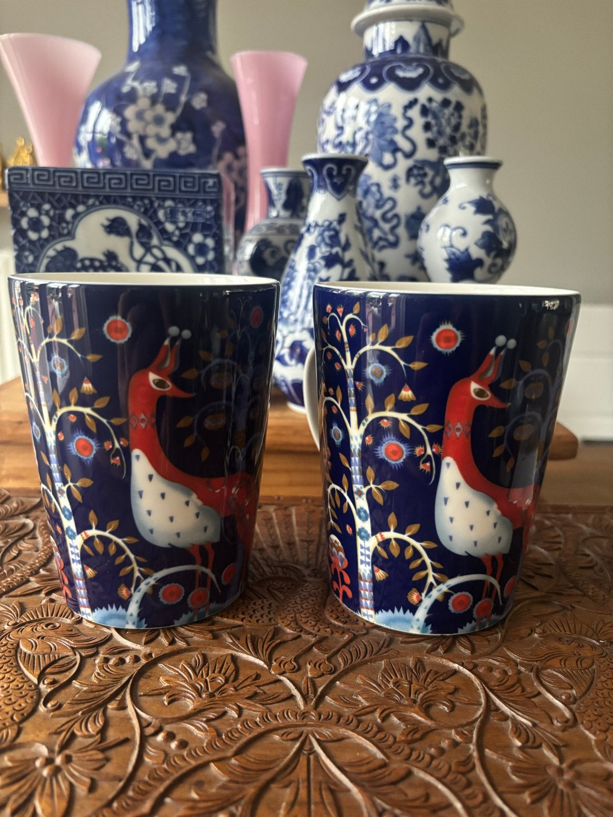 Iittala Taika mokken - Set van 2 - Blauw met vogelmotief, Overige merken, Keramiek, Zo goed als nieuw, Mok