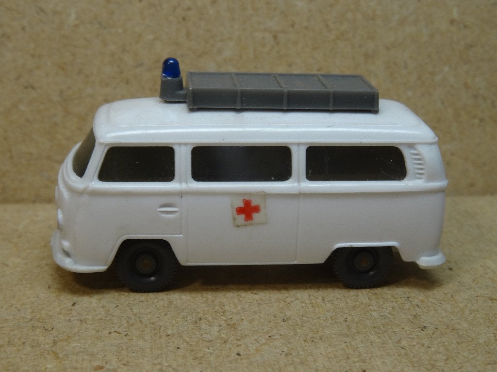 WIKING 1/87, VW T-2, Ambulance + dakkoffer, Zie Foto`s, Ophalen of Verzenden, Zo goed als nieuw, Bus of Vrachtwagen, Wiking