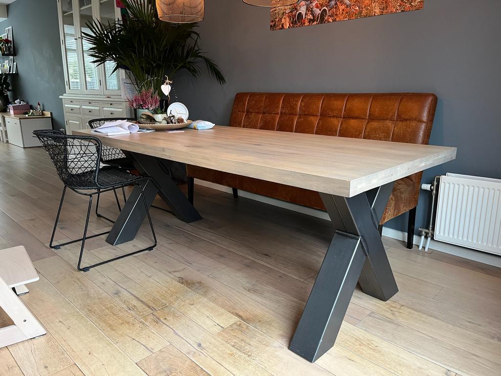 Houten eettafel met stalen X-poten - 90x200 cm, Huis en Inrichting, Tafels | Eettafels, Ophalen, Gebruikt, 50 tot 100 cm, Vijf personen of meer