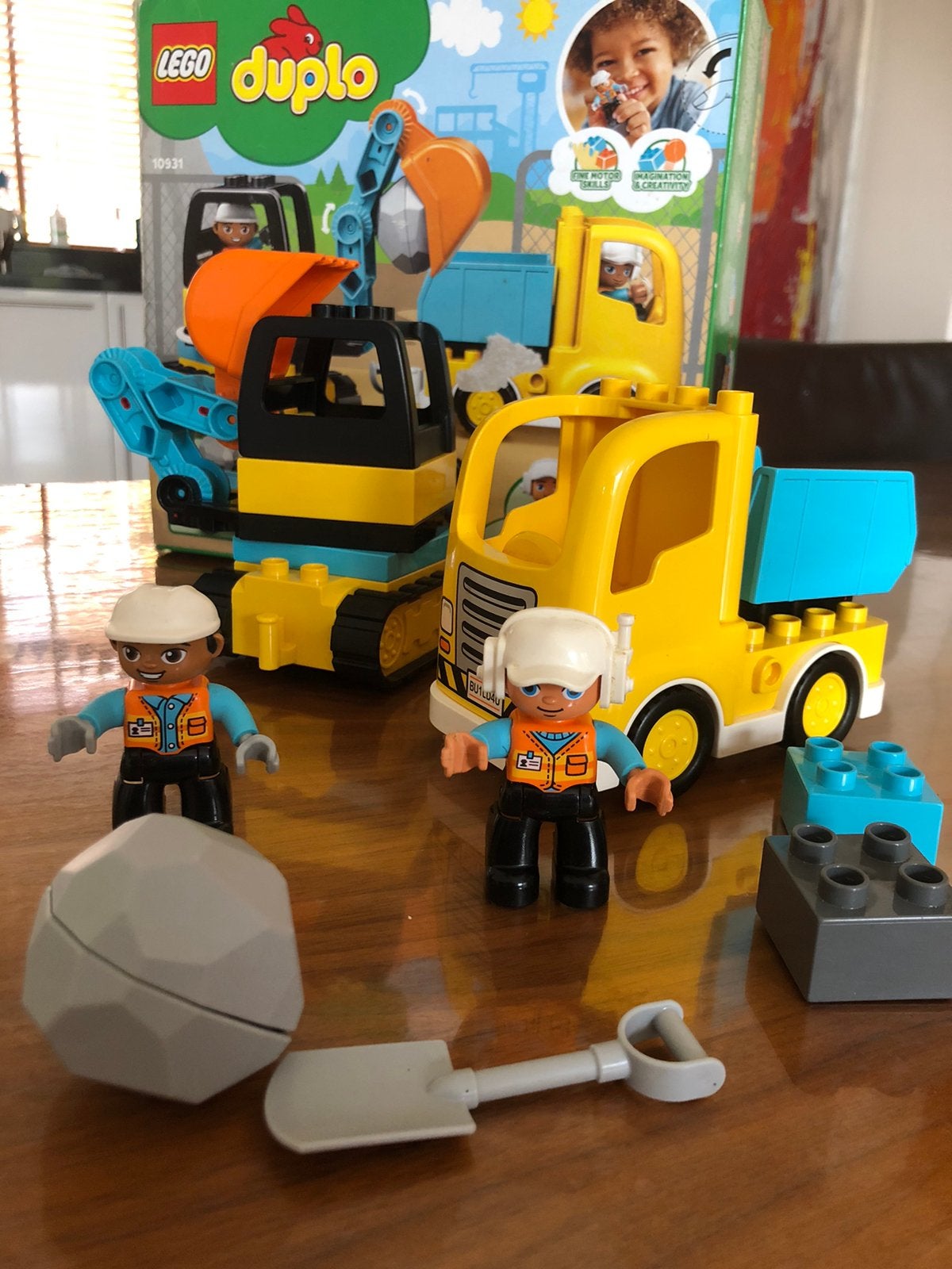 Truck en tracked excavator, Ophalen, Zo goed als nieuw, Duplo