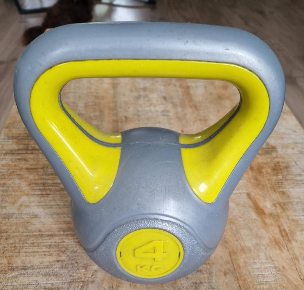 Kettlebell 4 kg - Ideaal voor thuistraining, Sport en Fitness, Fitnessmaterialen, Ophalen of Verzenden, Gebruikt, Benen, Kettlebell
