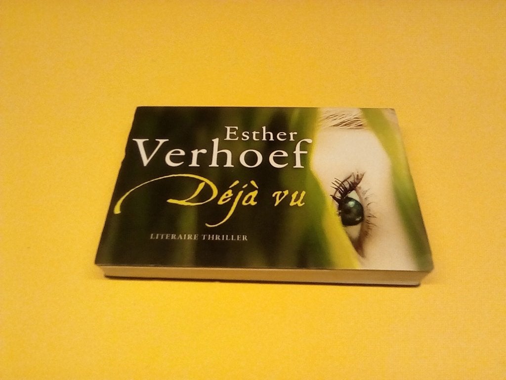 Esther Verhoef - Déjà vu (Literaire thriller), Gelezen, Ophalen of Verzenden, Nederland, Esther Verhoef