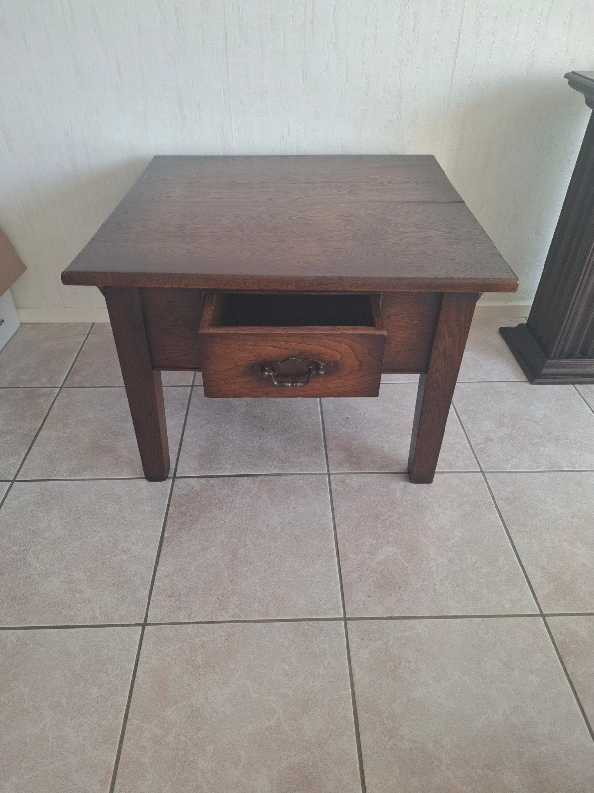 Bijzettafel eikenhout, Huis en Inrichting, Tafels | Bijzettafels, Ophalen of Verzenden, Zo goed als nieuw, Rechthoekig, 45 tot 60 cm