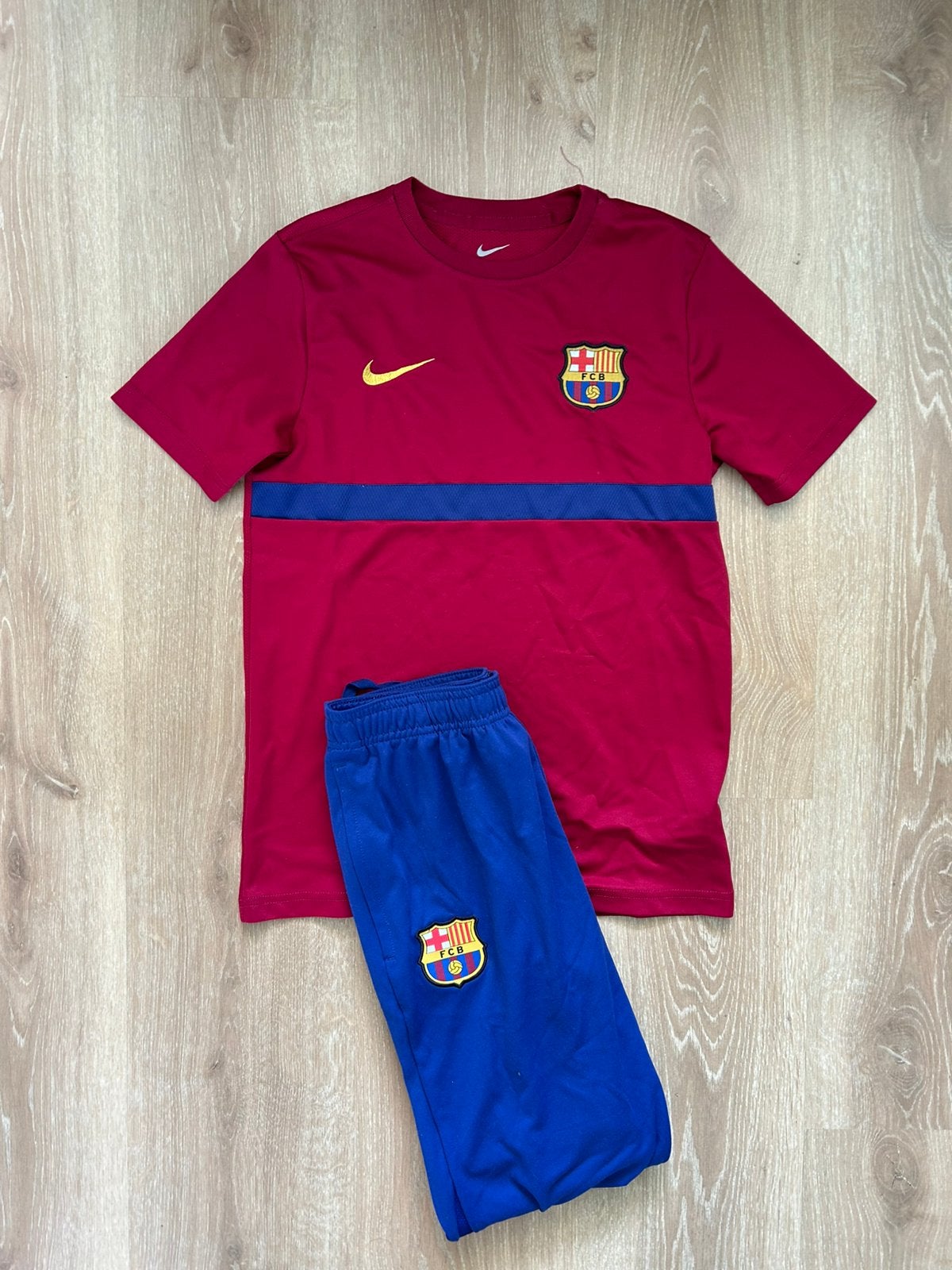 FC Barcelona trainingsset Nike 21/22 maat 158, Gebruikt, Jongen of Meisje, Sport- of Zwemkleding, Ophalen of Verzenden