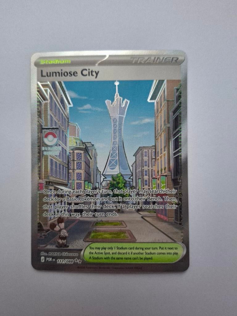 Lumiose City 111/088 Perfect order, Ophalen of Verzenden, Zo goed als nieuw, Losse kaart, Foil