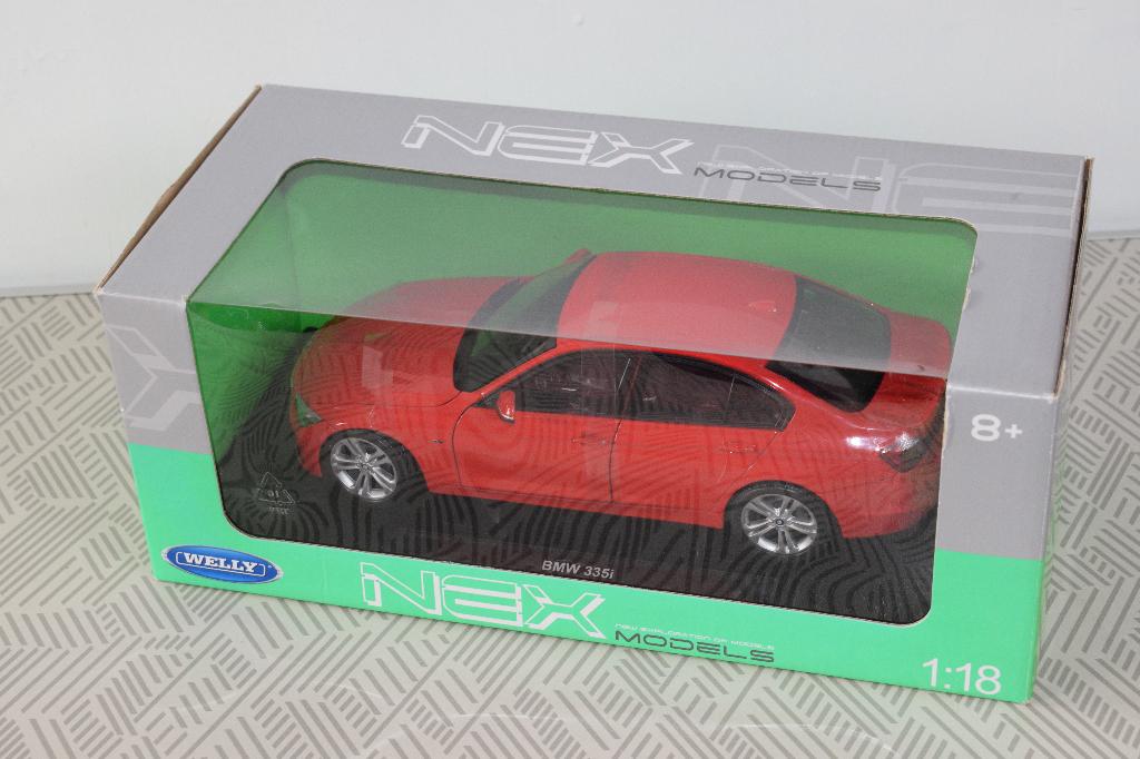 Miniatuur 1:18 nieuwe nex models welly BMW 335i rode, Ophalen of Verzenden, Nieuw, Welly