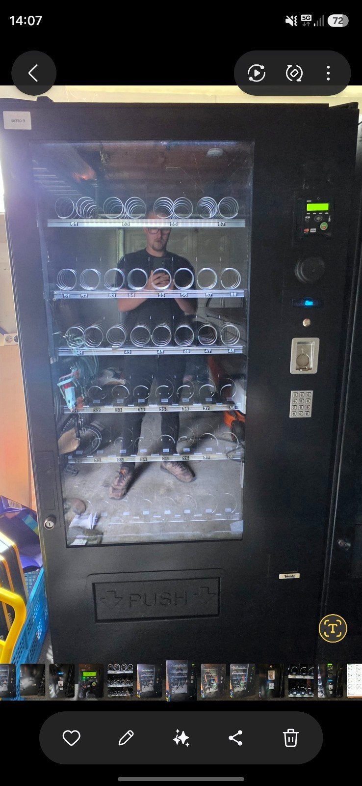 Vendo Vendingmachine met pinautomaat, Ophalen