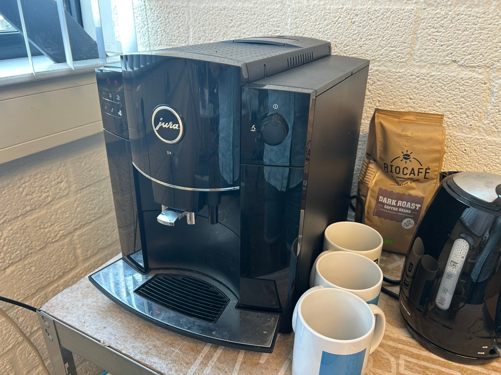 Jura D4 koffie machine, Witgoed en Apparatuur, Koffiezetapparaten, Ophalen, Gebruikt, Koffiemachine, 1 kopje