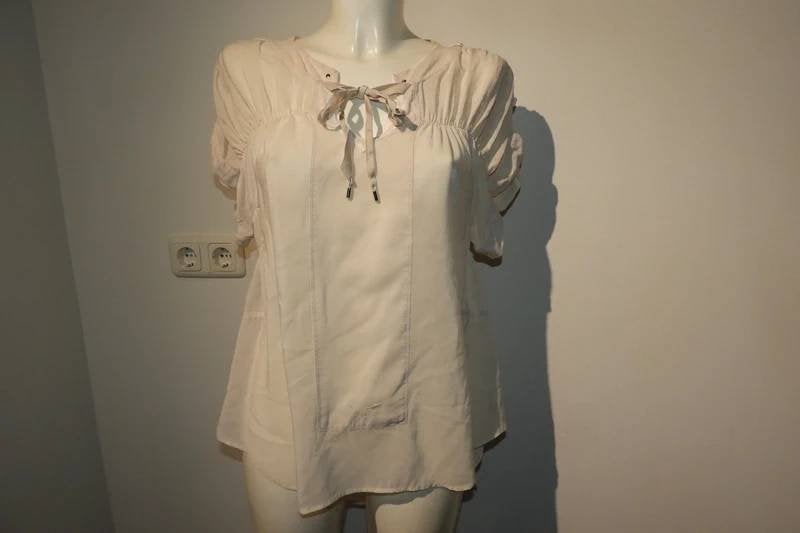 High Use zijde top uitlopend schattige mouwtjes gesmocktS/M, Kleding | Dames, Maat 38/40 (M), Beige, Zo goed als nieuw, Korte mouw