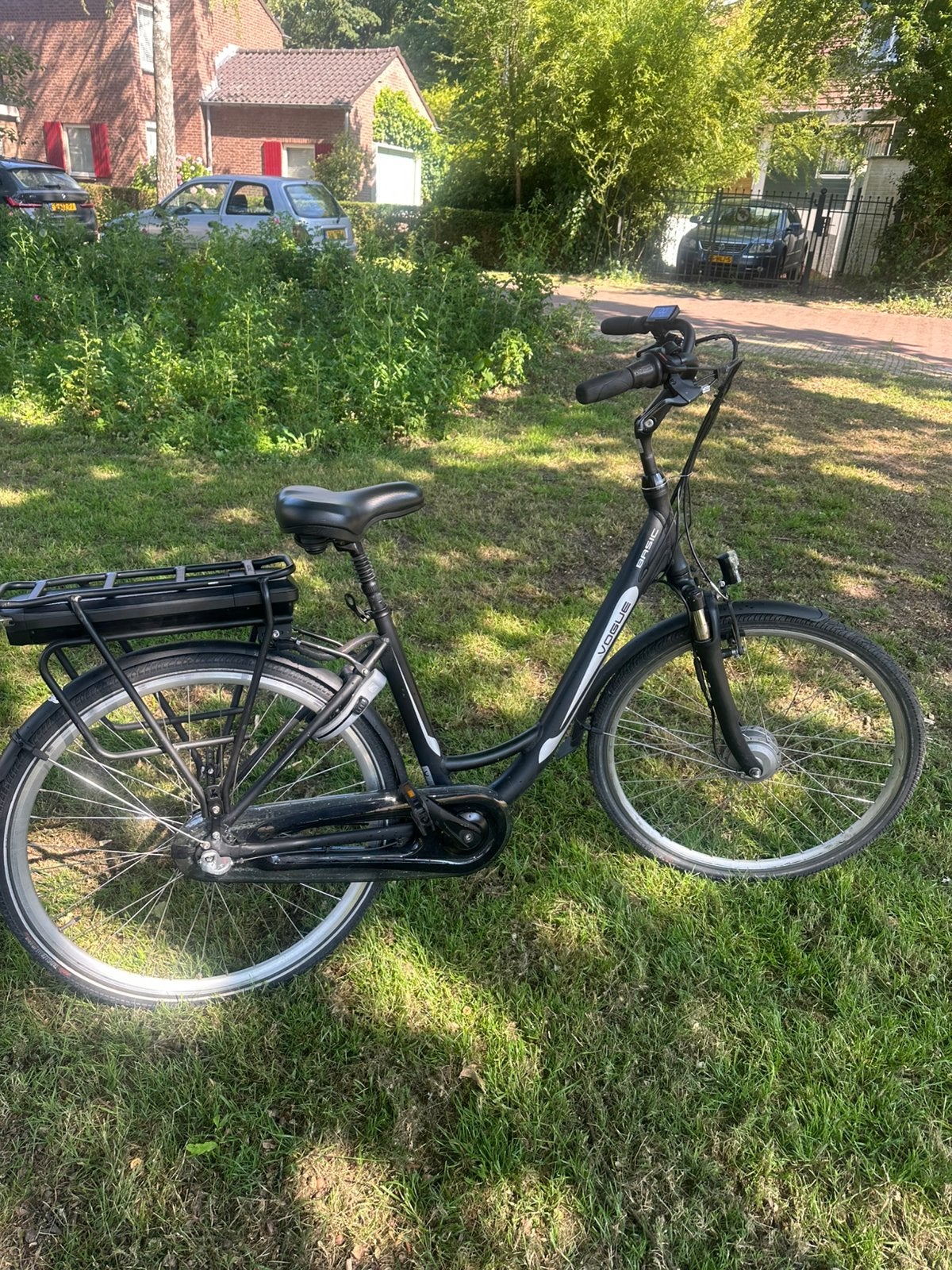 Vogue elektrische fiets nieuwstaat, Fietsen en Brommers, Fietsen | Driewielfietsen, Zo goed als nieuw, Ophalen