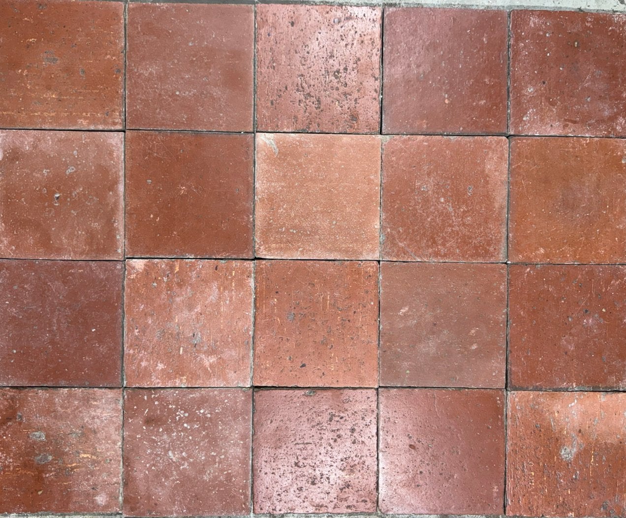 Oude rood bruine Franse glazuur plavuizen 21x21 60M2 nuance, Gebruikt, Steen of Klei, Verzenden, Minder dan 50 cm