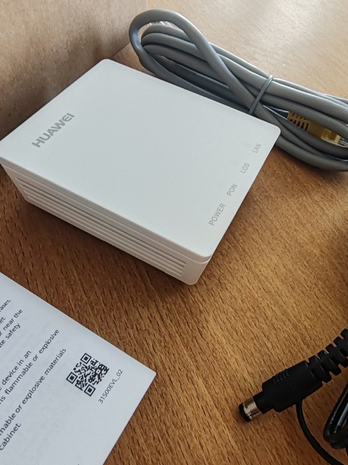 Huawei OptiXstar HG8010Hv6 glasvezel modem Nieuw in doos, Computers en Software, Routers en Modems, Ophalen of Verzenden, Nieuw
