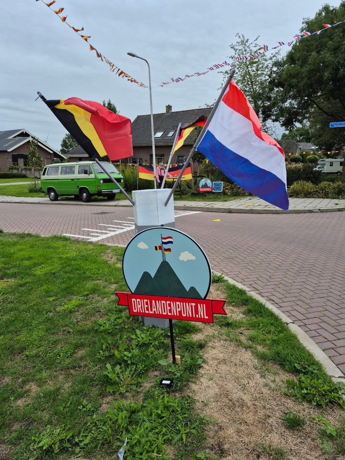 straatversiering 3 landenpunt, Ophalen, Zo goed als nieuw, Overige