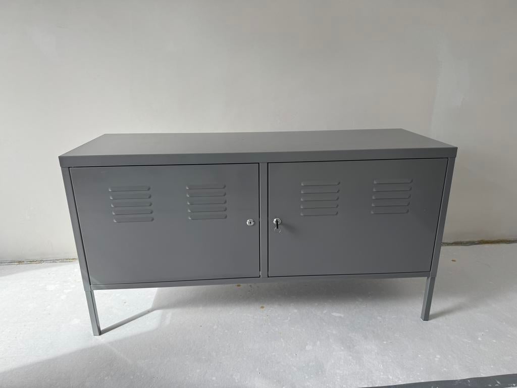 Metalen kast ps van ikea grijs, Ophalen, Zo goed als nieuw