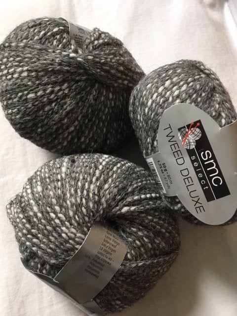 700 gr SMC Tweed de Luxe, Alpacagaren, grijs/wit