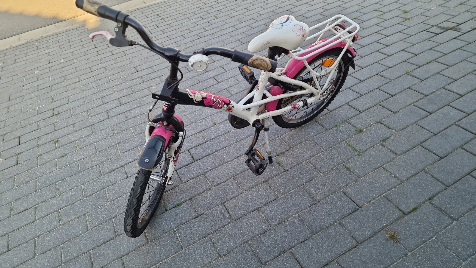 Roze kinderfiets 16 inch met mandje, Ophalen of Verzenden, Gebruikt, 16 tot 20 inch