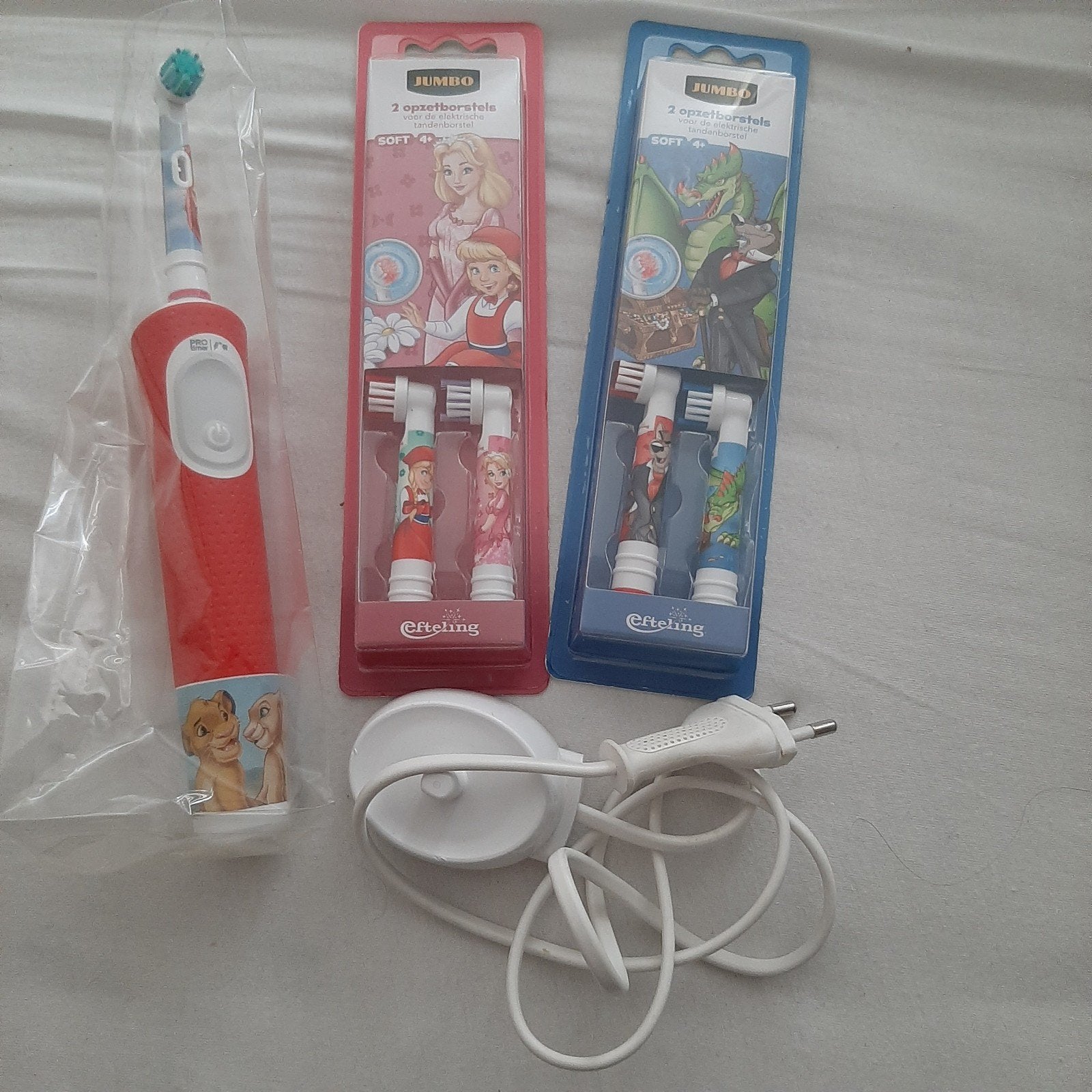 Oral B Tandenborstel met extra opzetborstels, Ophalen of Verzenden, Nieuw, Mondverzorging