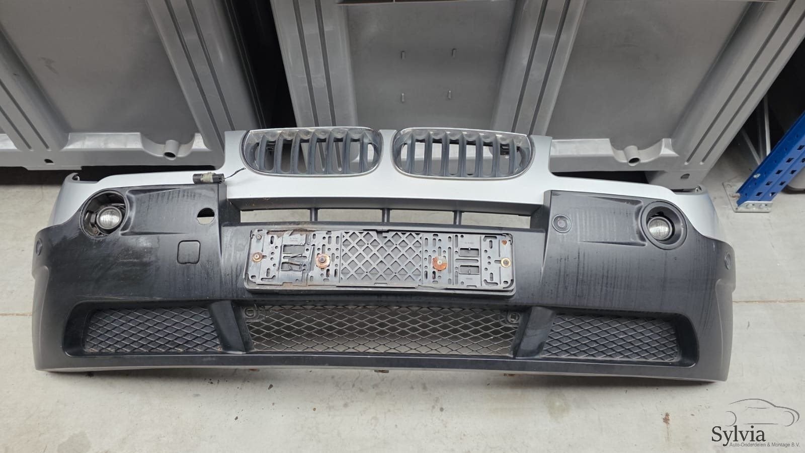 Voorbumper BMW X3 serie E83 Titansilber 354 51113412716 3412, Gebruikt, -, Voor, -