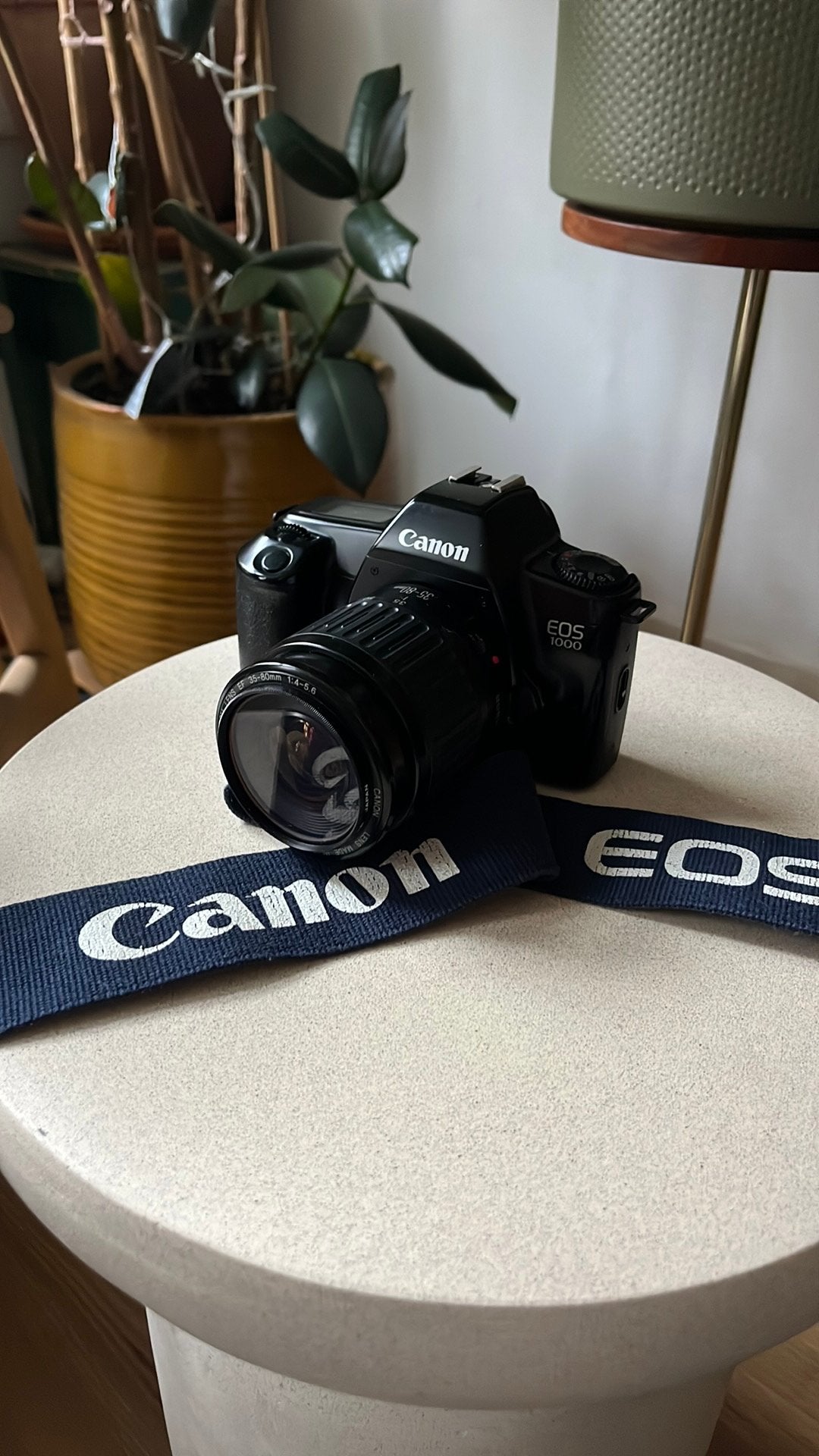 Canon Eos 1000 analoge spiegelreflexcamera met 35-80mm lens, Audio, Tv en Foto, Ophalen of Verzenden, Gebruikt, Spiegelreflex