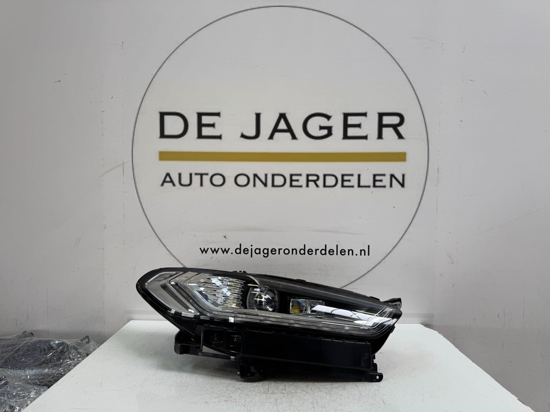 FORD MONDEO MK5 KOPLAMP RECHTS 89915888 ES73-13D154-AL, Gebruikt, Info@ford.com, Ophalen of Verzenden, Ford