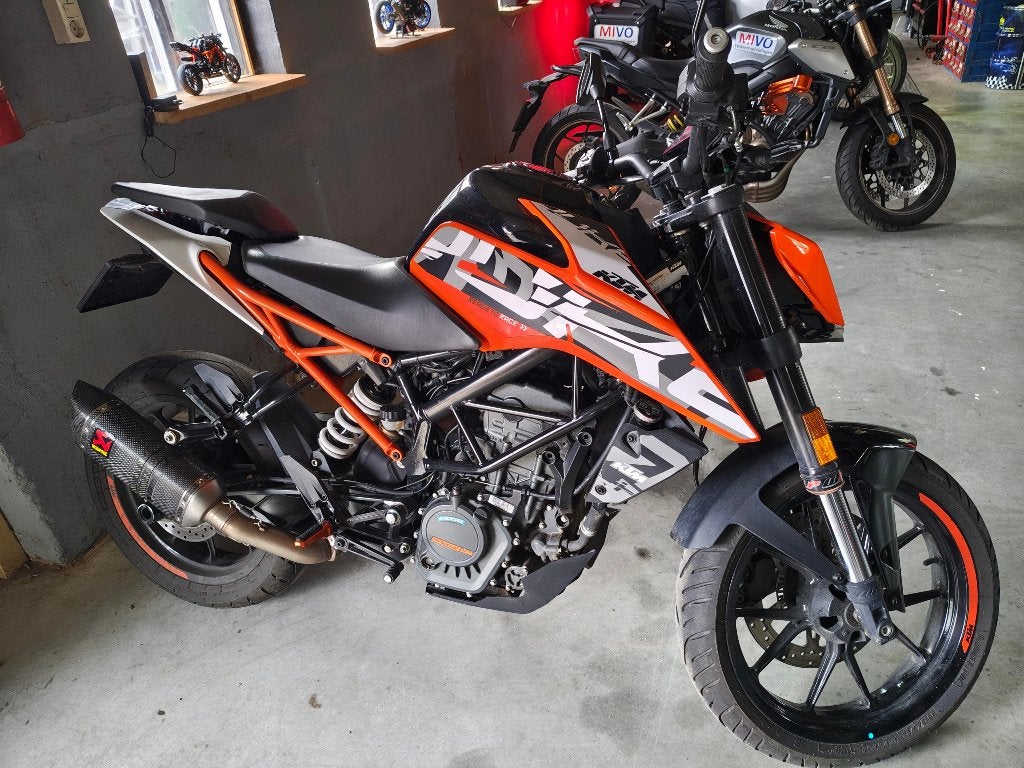 KTM 125 DUKE  - met Akrapovic uitlaat, Gebruikt, Particulier, 125 cc, 11 kW of minder