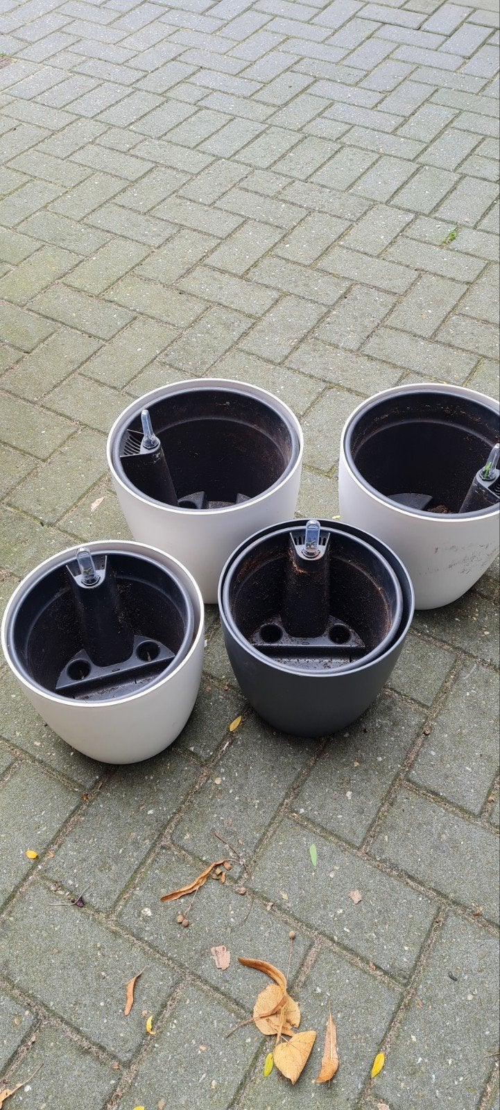 Elho bloempotten met watermeter - 2x Ø24, 2x Ø21,5, Ophalen, Kunststof, Gebruikt, Rond