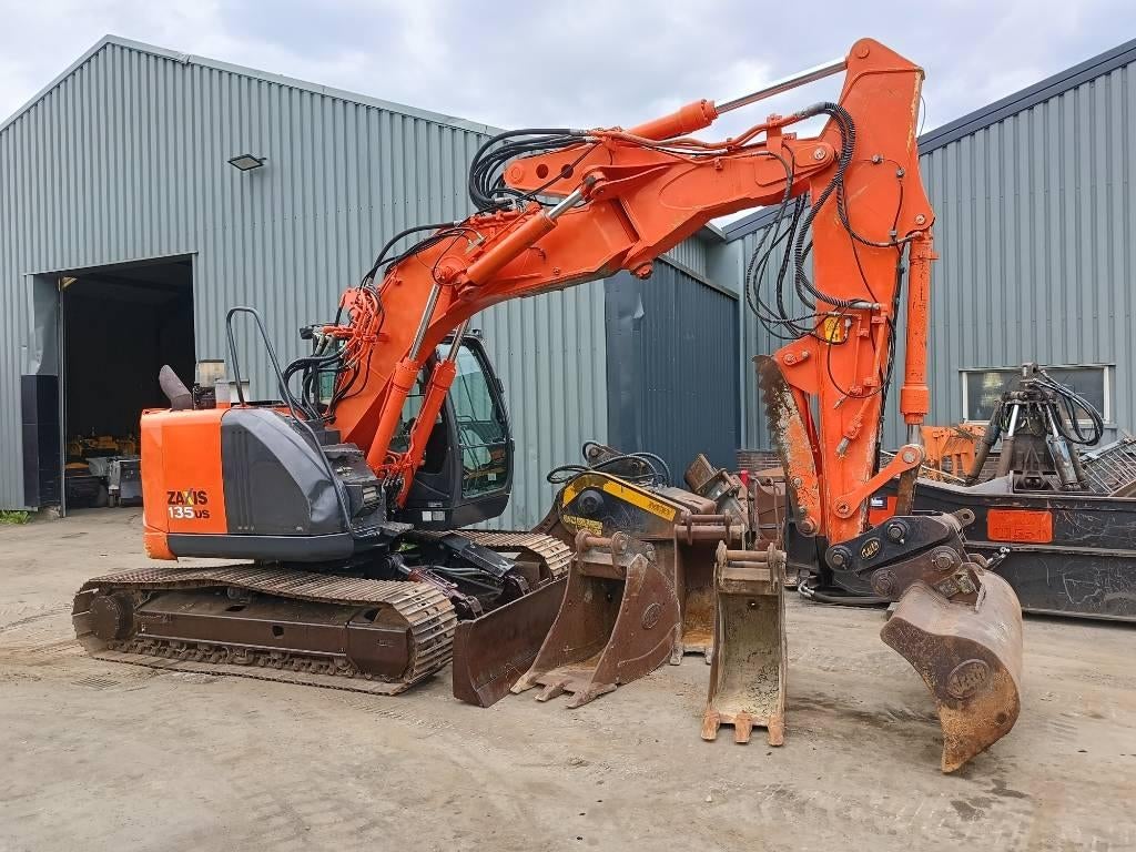 Hitachi ZX 135 US 5-B tracked excavator bagger (bj 2018), Zakelijke goederen, Machines en Bouw | Kranen en Graafmachines, Graafmachine