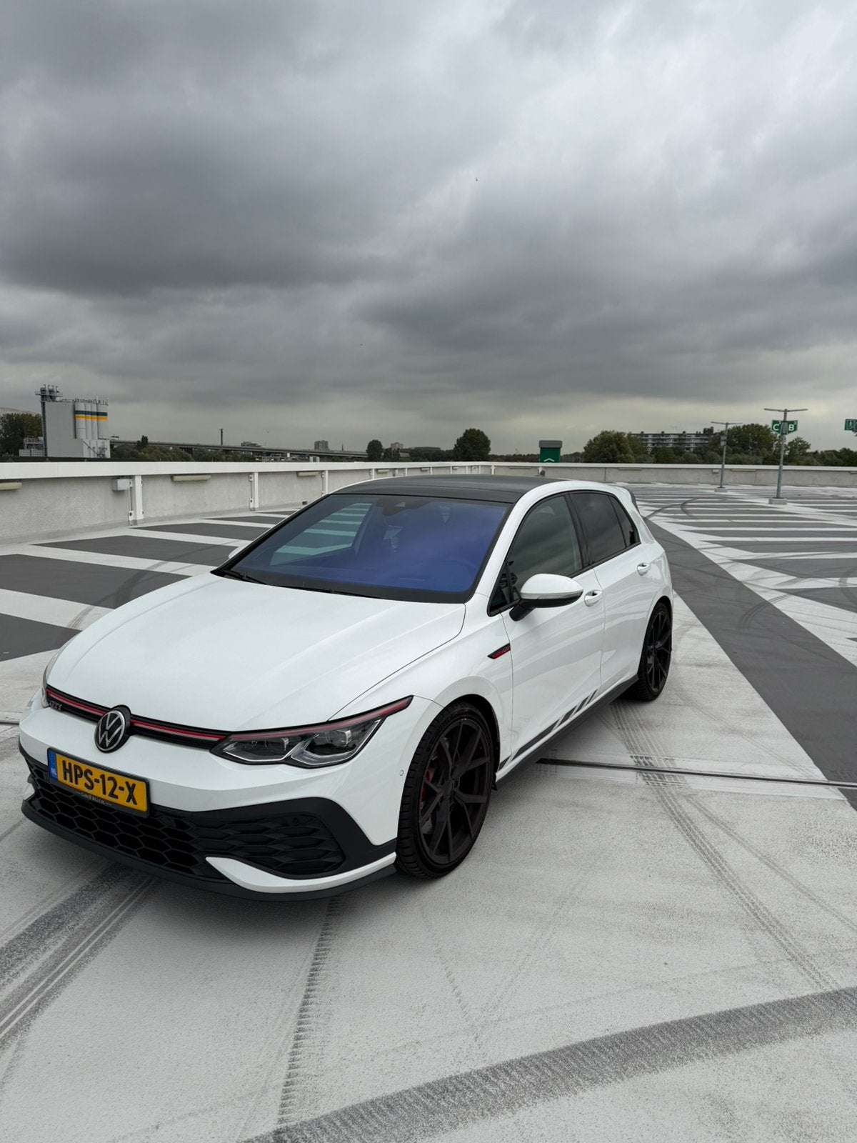 Volkswagen Golf 8 GTI Clubsport | Full Option | Pano | DCC, Auto's, Zwart, 4 cilinders, 1984 cc, Alcantara