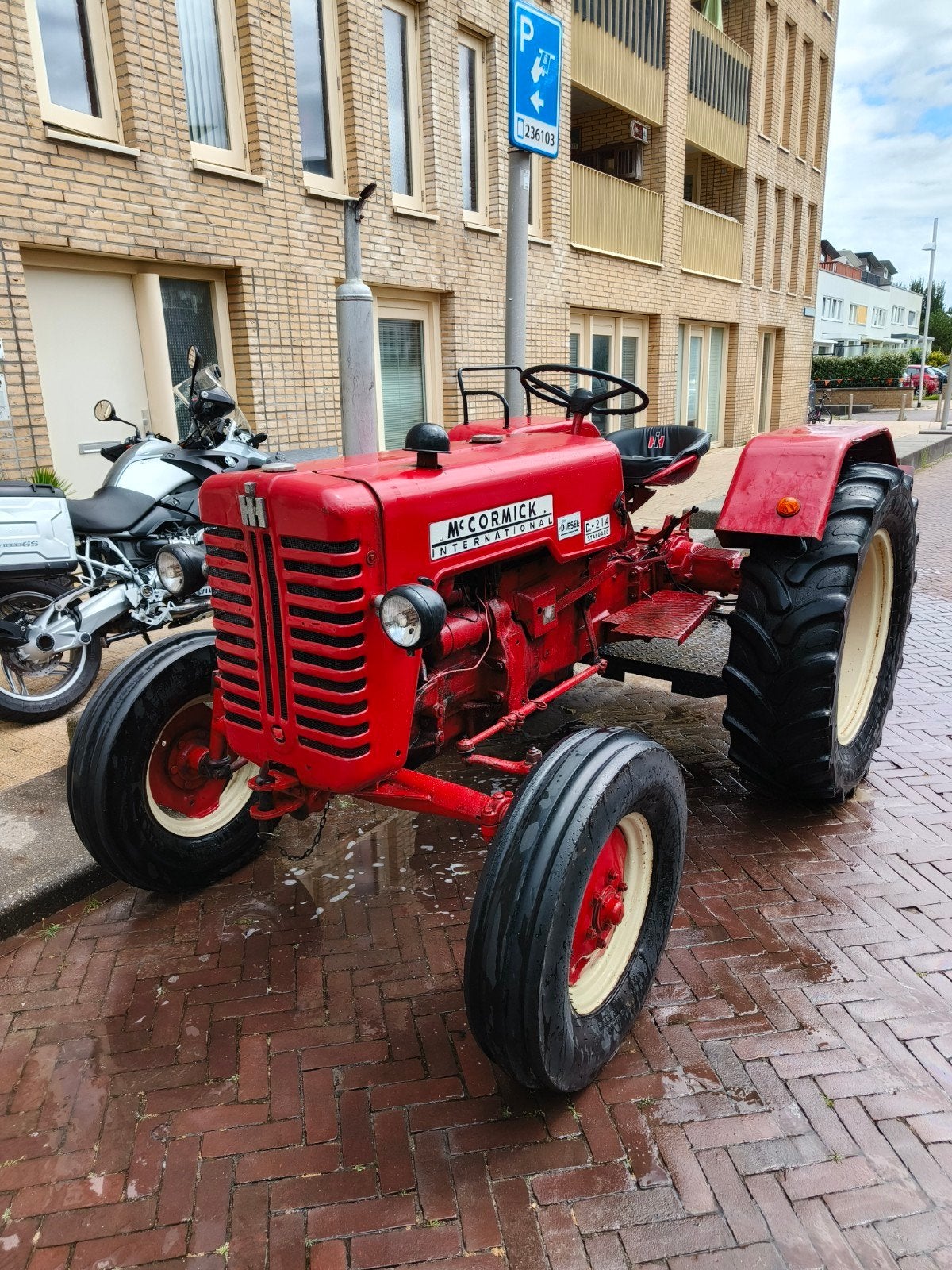 McCormick D214 Oldtimer Tractor, Ophalen, Gebruikt