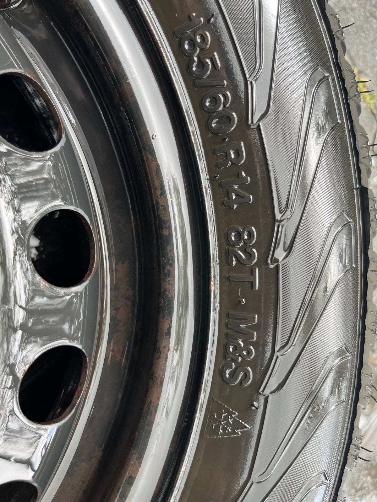Vredestein Snowtrac 3 winterbanden op velg 185/60 R14, Auto-onderdelen, Banden en Velgen, 14 inch, Gebruikt, Banden en Velgen