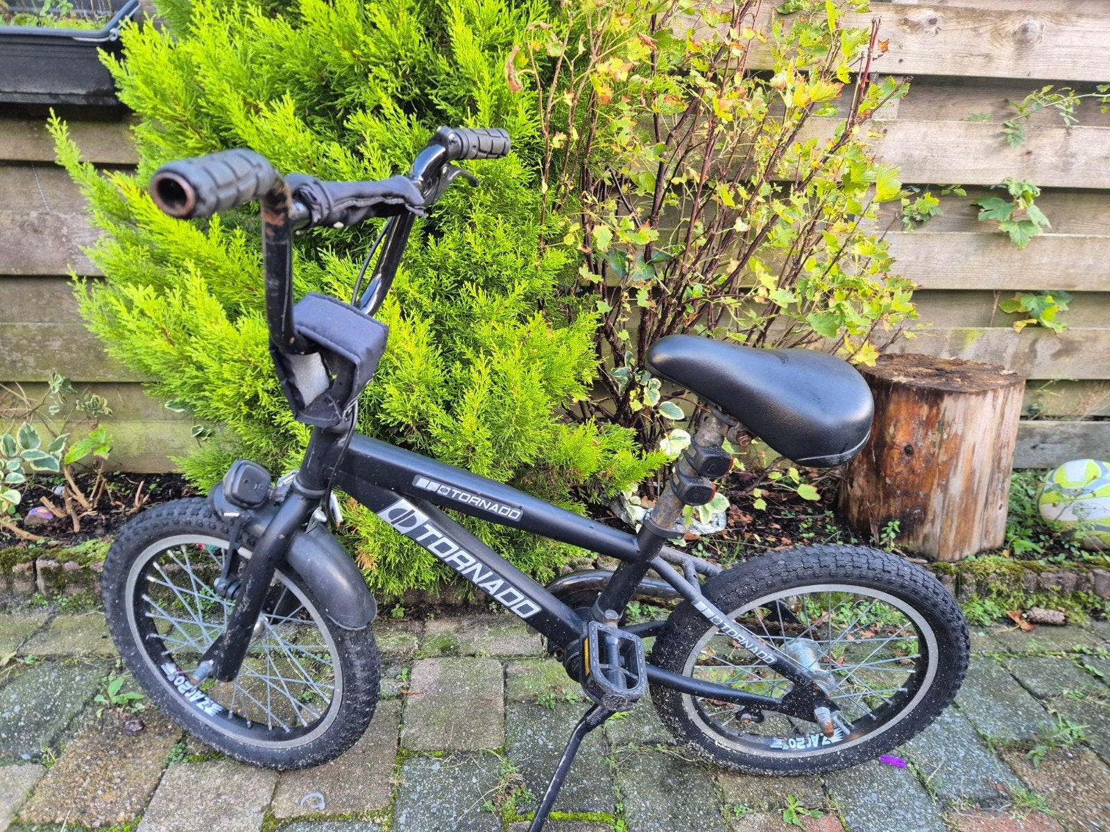 Tornado kinderfiets - Gebruikt maar in goede staat, Ophalen, Terugtraprem, Gebruikt, Minder dan 16 inch