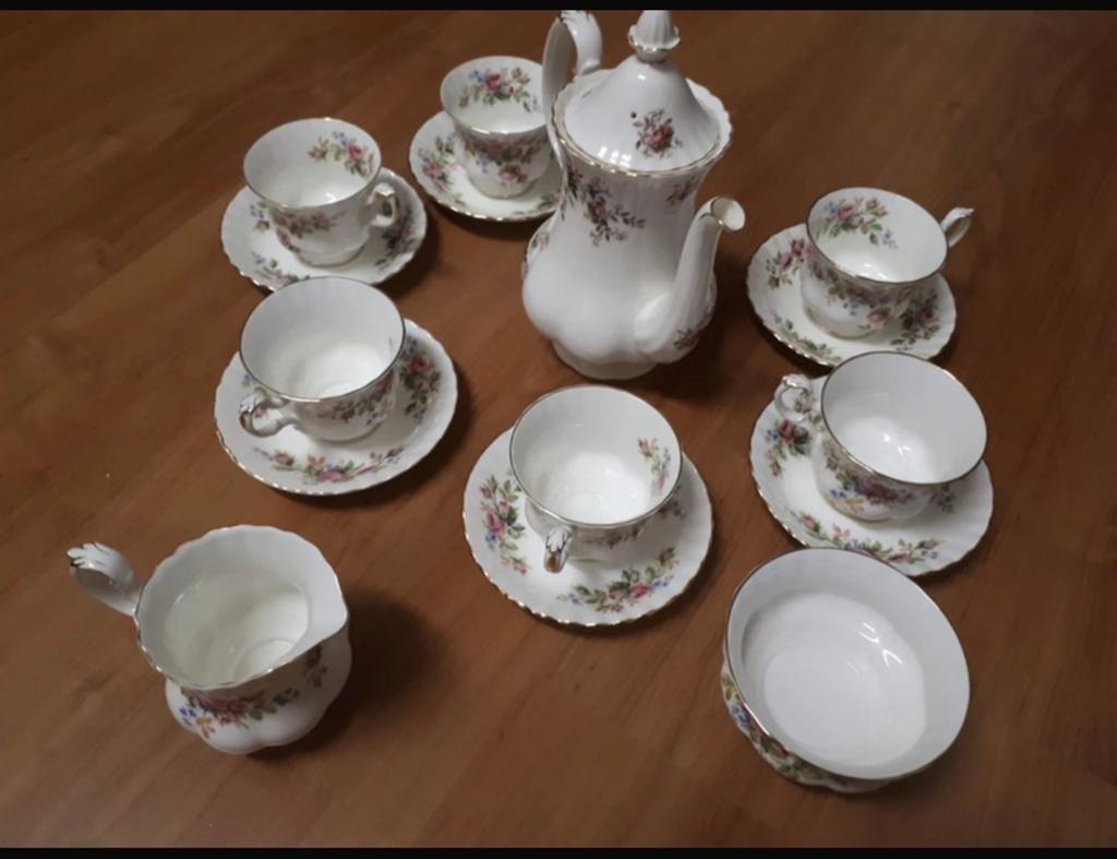 Royal Albert Moss Rose Theeservies - Vintage Porselein, Antiek en Kunst, Ophalen of Verzenden
