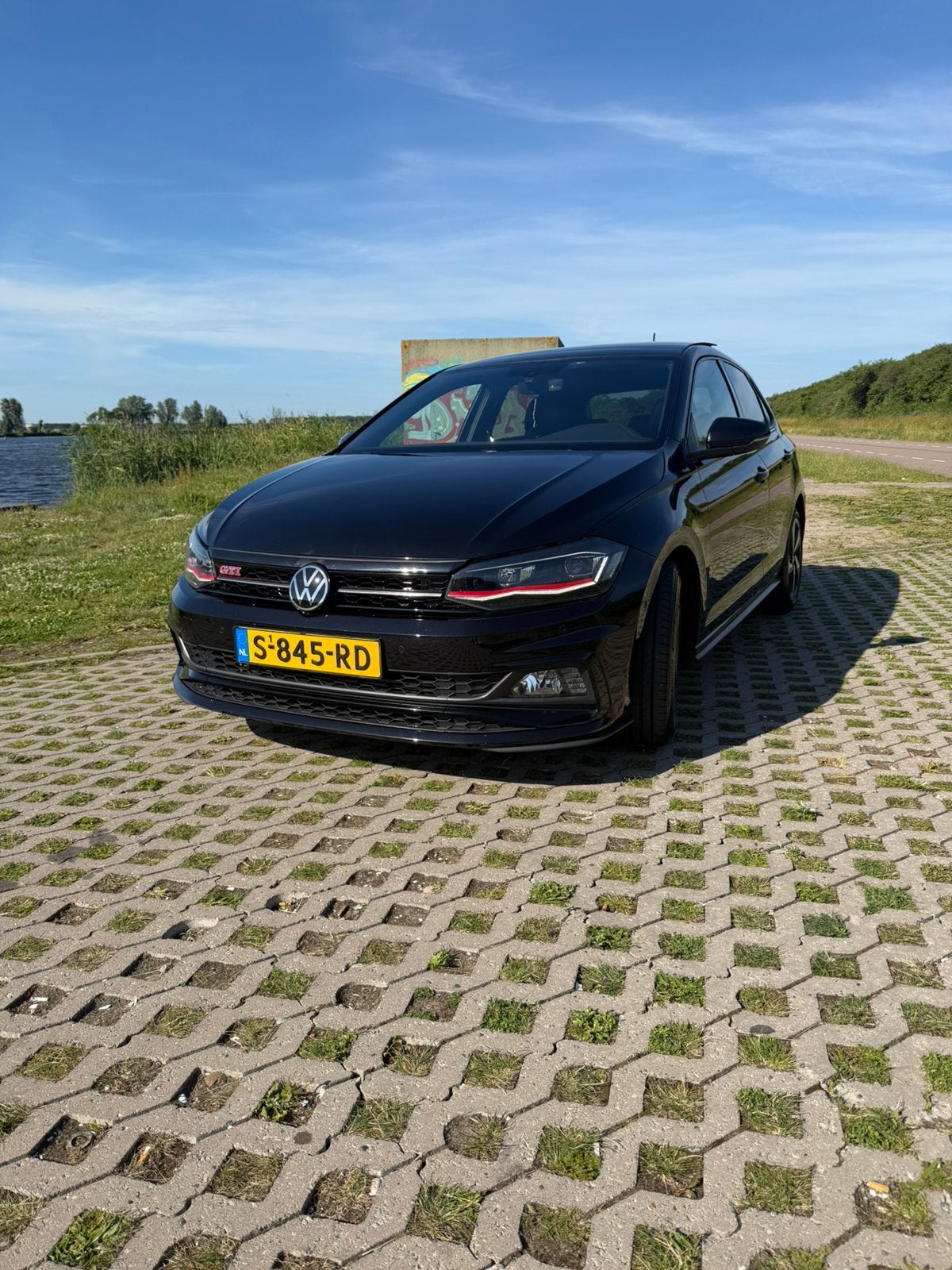 Volkswagen Polo 2.0 TSI 200pk 6-DSG 2018 Zwart, 4 cilinders, 1984 cc, Zwart, 1200 kg