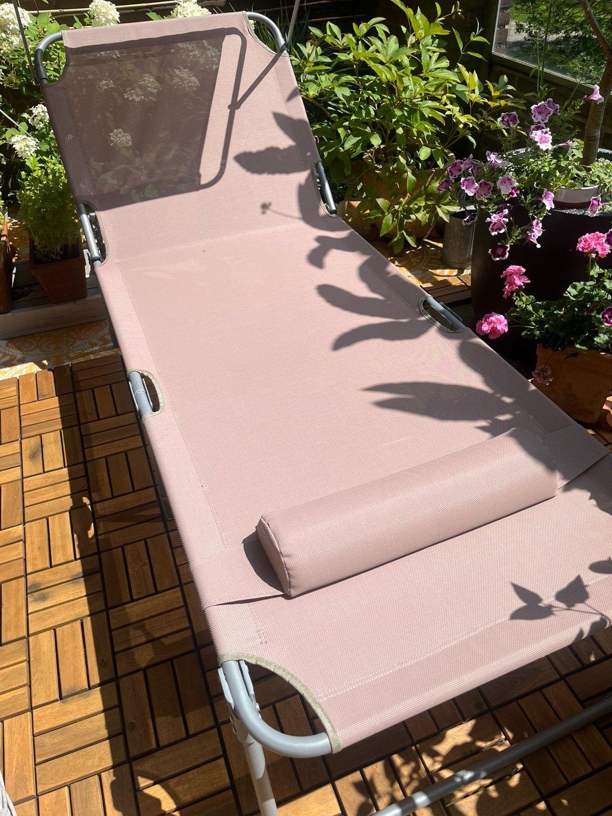 Stevig zonnebed / ligbed taupe nieuw 200 l x 70 b x 39 h, Tuin en Terras, Ophalen, Nieuw, Aluminium, Verstelbaar