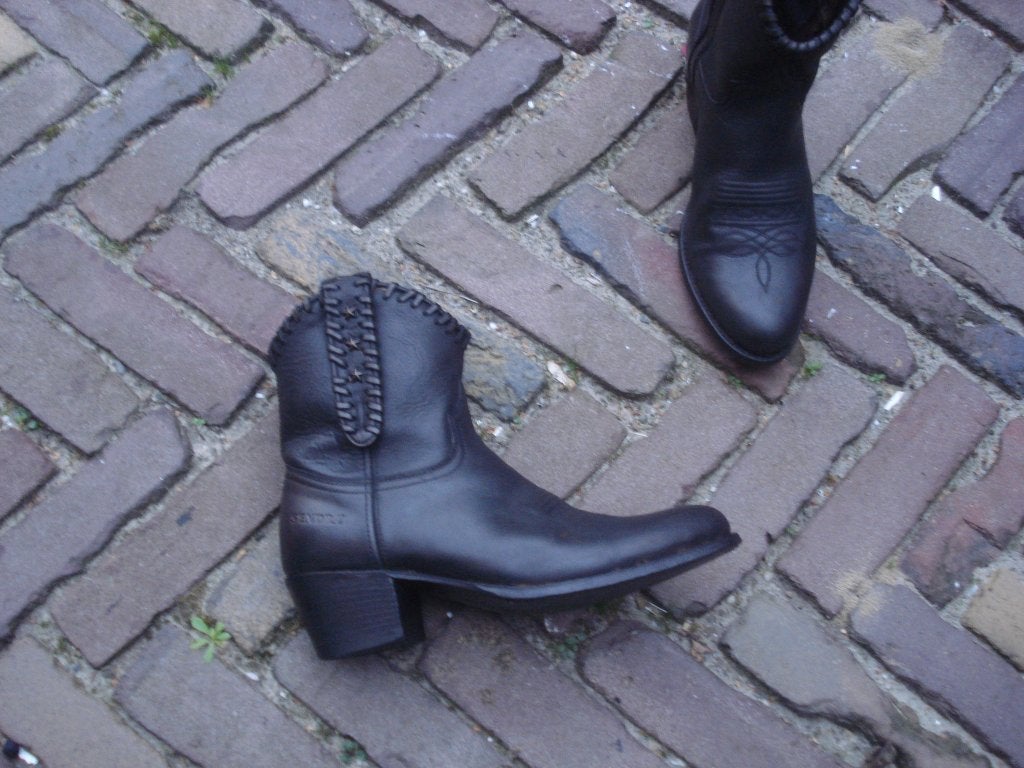 SENDRA BOOTS BOHO IBIZA FESTIVAL 37 GRATIS VERZENDING POST, Kleding | Dames, Verzenden, Zwart, Lage of Enkellaarzen, Zo goed als nieuw