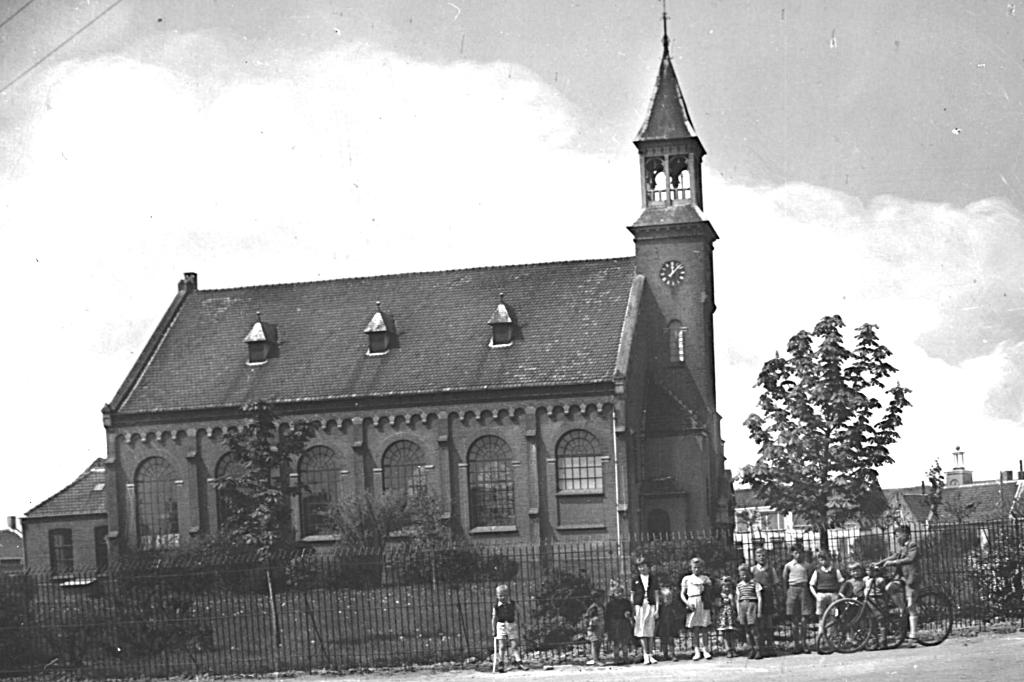 700074 St Annaland Zeeland 1957 Ned Herv Kerk Niet Gelopen, Ophalen of Verzenden, 1940 tot 1960, Ongelopen, Zeeland