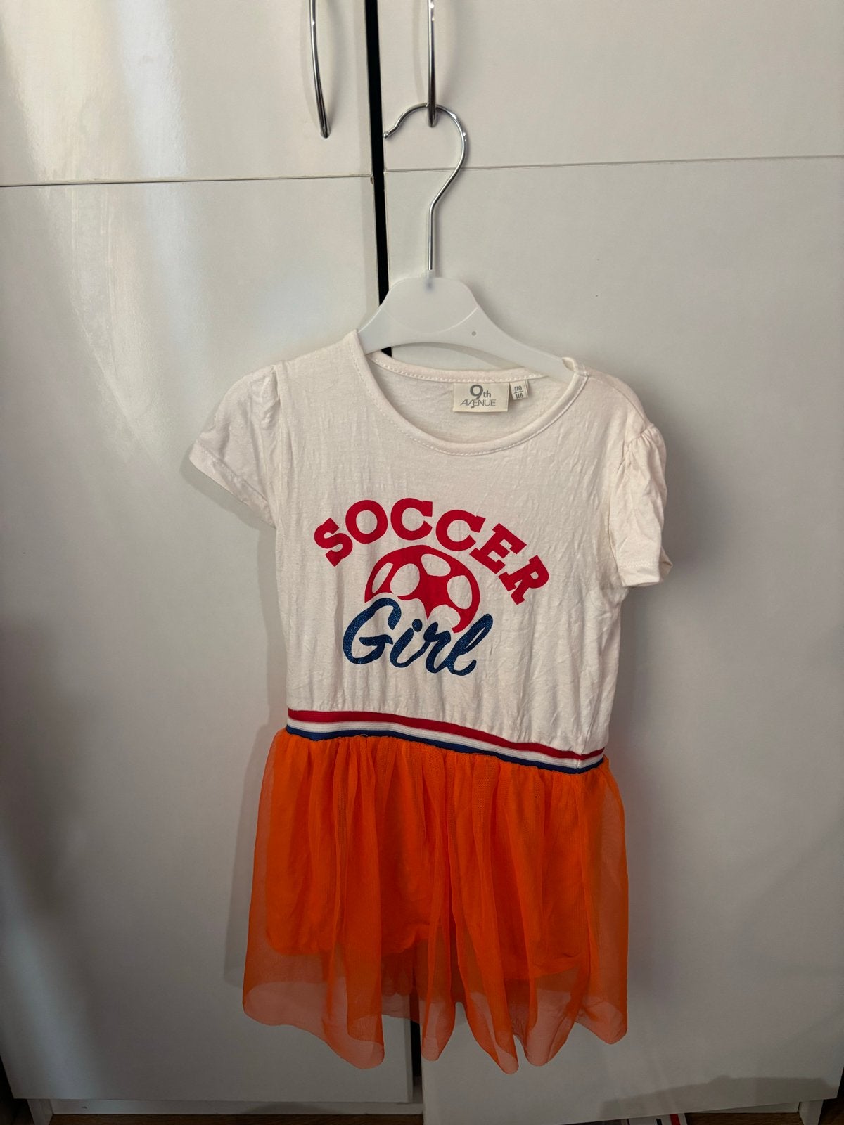 Leuk meisjesjurkje 'Soccer Girl' met oranje tule rok, Ophalen of Verzenden, Gebruikt, Meisje