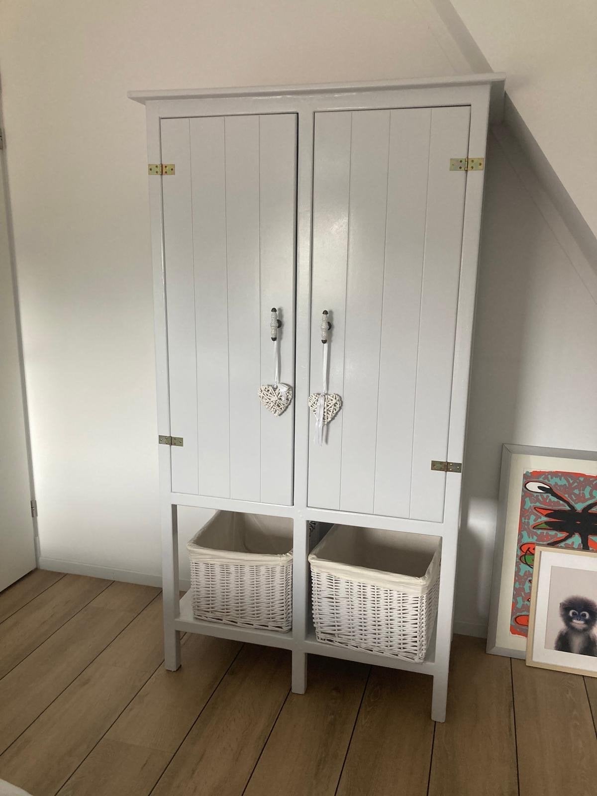 Witte kledingkasten met manden en planken, Ophalen, Gebruikt, 50 tot 100 cm, 150 tot 200 cm