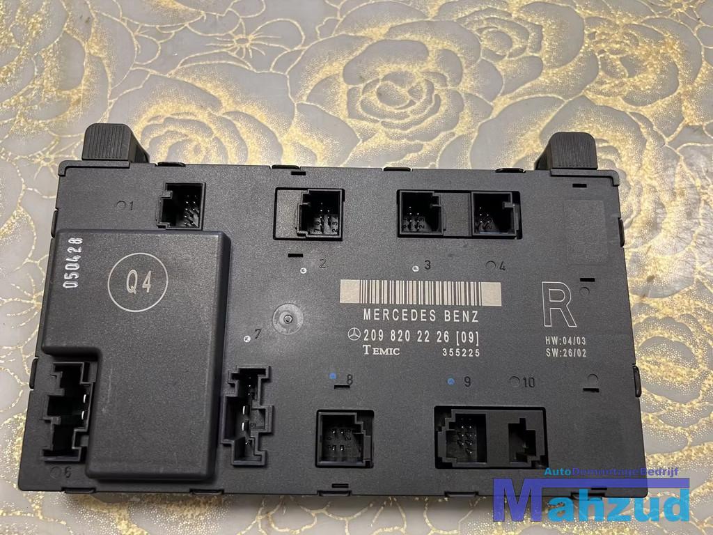 MERCEDES CLK W209 CABRIO Rechts deur module 2098202226 2002-, Auto-onderdelen, Gebruikt, Mercedes-Benz AG, Mercedes-Benz, Ophalen of Verzenden