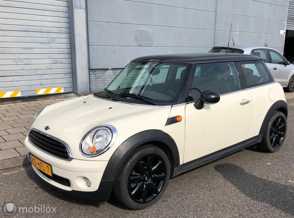 Mini Mini Cooper - 1.6 Pepper, Auto's, Voorwielaandrijving, Gebruikt, 750 kg, 4 cilinders