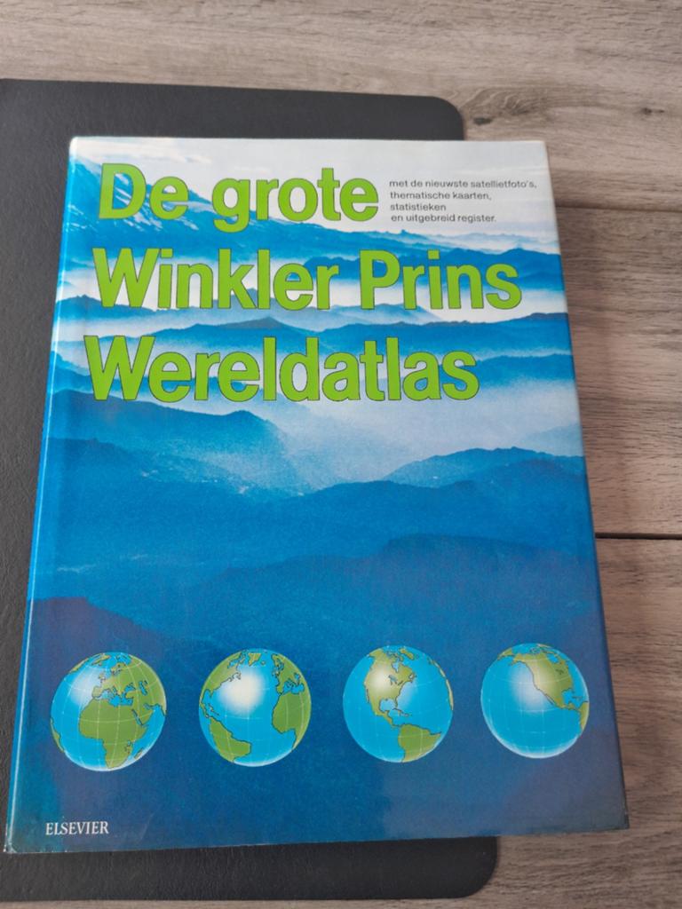 De Grote Winkler Prins Wereldatlas - Elsevier, Boeken, Gelezen, Overige atlassen, Ophalen of Verzenden, 1800 tot 2000